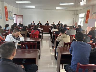 湖北宣恩交警开展出租车驾驶人交通安全知识培训